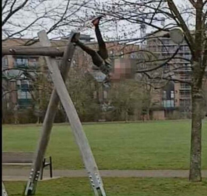 O fetiță de 8 ani și-a fracturat gâtul după ce a căzut de pe o tiroliană într-un parc de joacă din Marea Britanie