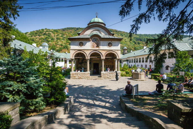 Valcea - obiective turistice