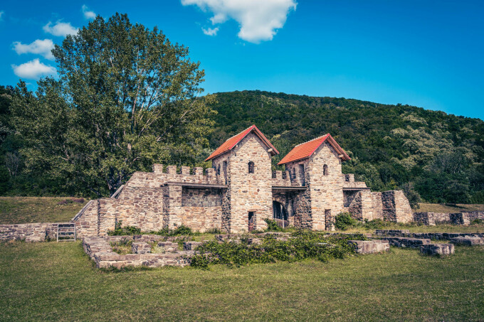 Valcea - obiective turistice