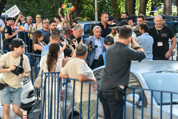 calin georgescu protest 4 august