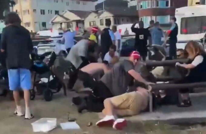 atac armat plaja bondi