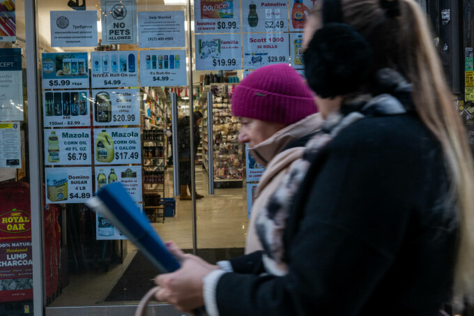 Oameni la cumpărături SUA