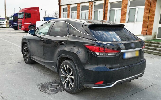 Mașină de lux furată