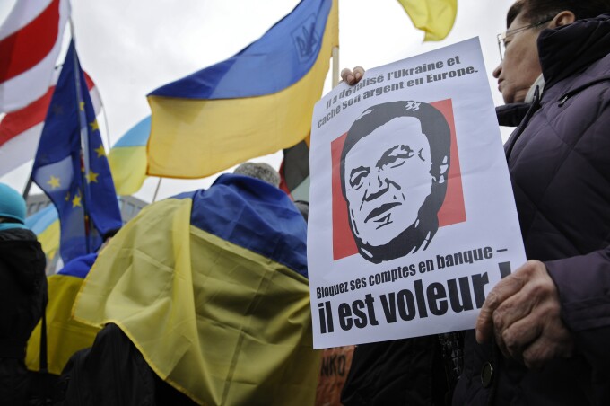 Protest al ucrainienilor pro-europeni, in fata cladirii Consiliului European, din Bruxelles