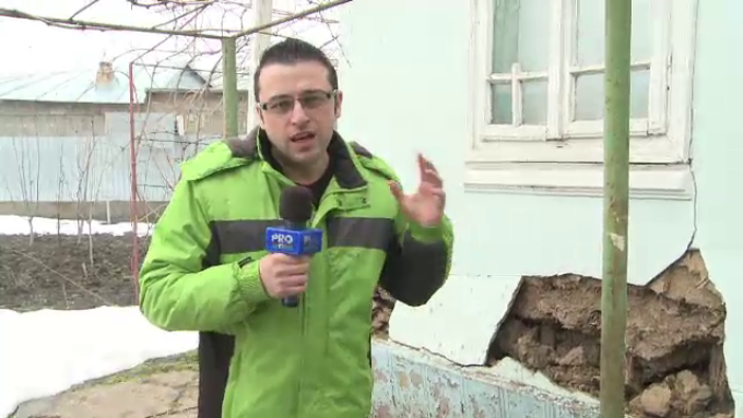 Casa lui Dumitru Bodea, afectata de inundatii