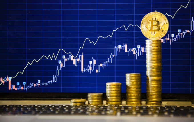 „Decanul evaluărilor” de pe Wall Street spune că bitcoin a devenit „un joc pur speculativ”