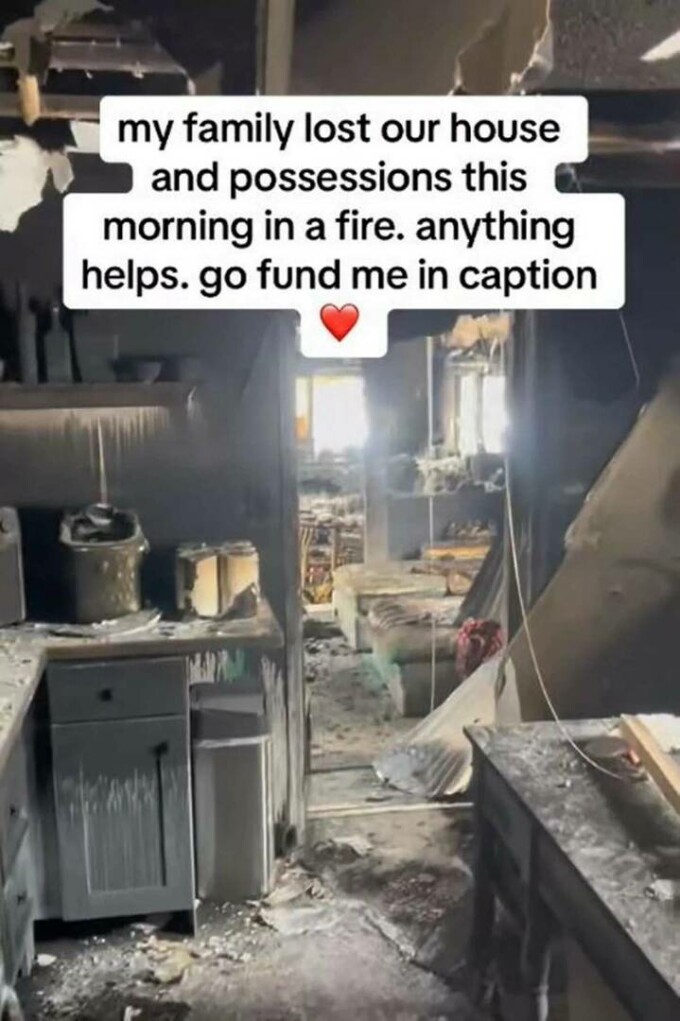 casa distrusă de un incendiu