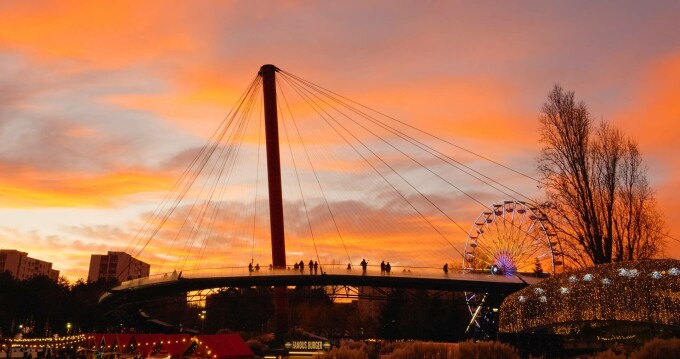 bucuresti oameni pe strada