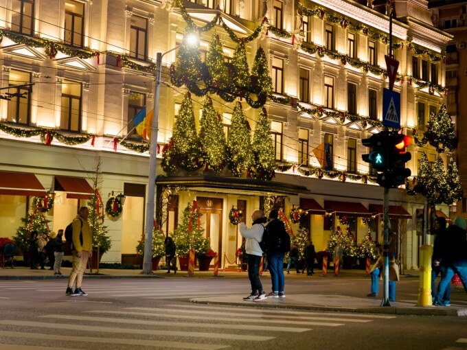 bucuresti oameni pe strada