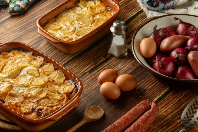 Rakott krumpli / cartofi gratinati