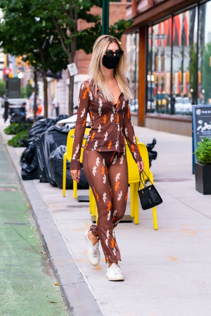 Emily Ratajkowski - 7