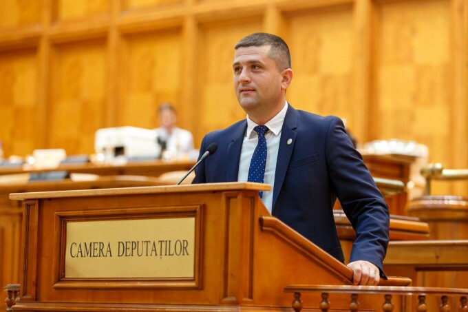 Radu Miruță