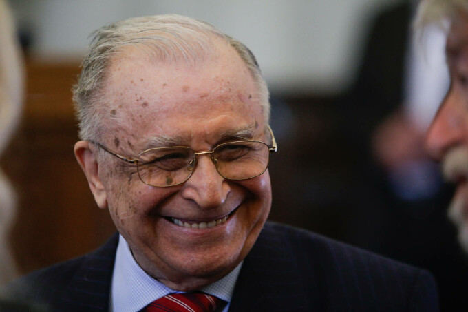 Ion Iliescu participă la sesiunea solemnă a Adunării Generale a Academiei Române organizată cu prilejul împlinirii a 151 de ani de la înfiinţare, în Aula Academiei Române din București, luni 3 aprilie 2017. Inquam Photos / George Călin
