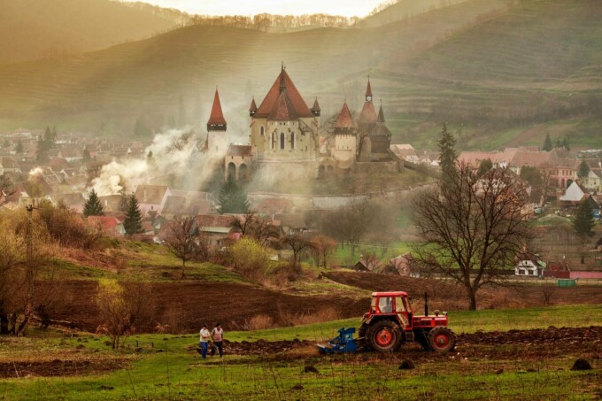 Colinele Transilvaniei – obiective de vizitat. Singura destinație din competiția Destinația Anului 2025 care unește trei județe