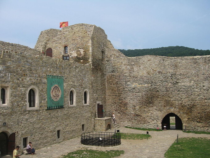 Demon Play contact Luscious Cetatea Neamtului, intre adevar istoric si legenda - Stirileprotv.ro