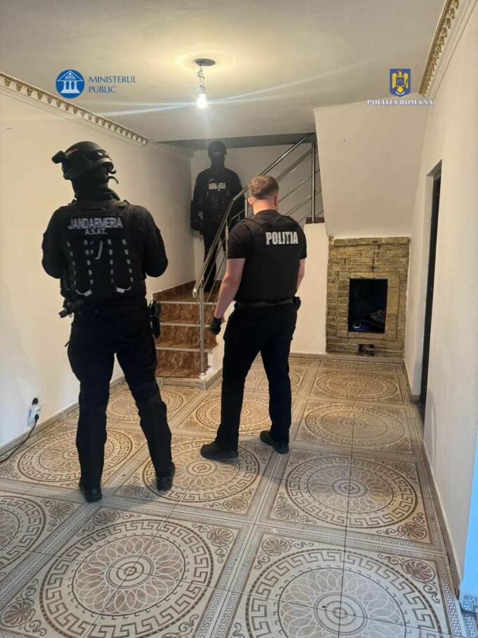 Arme și muniții