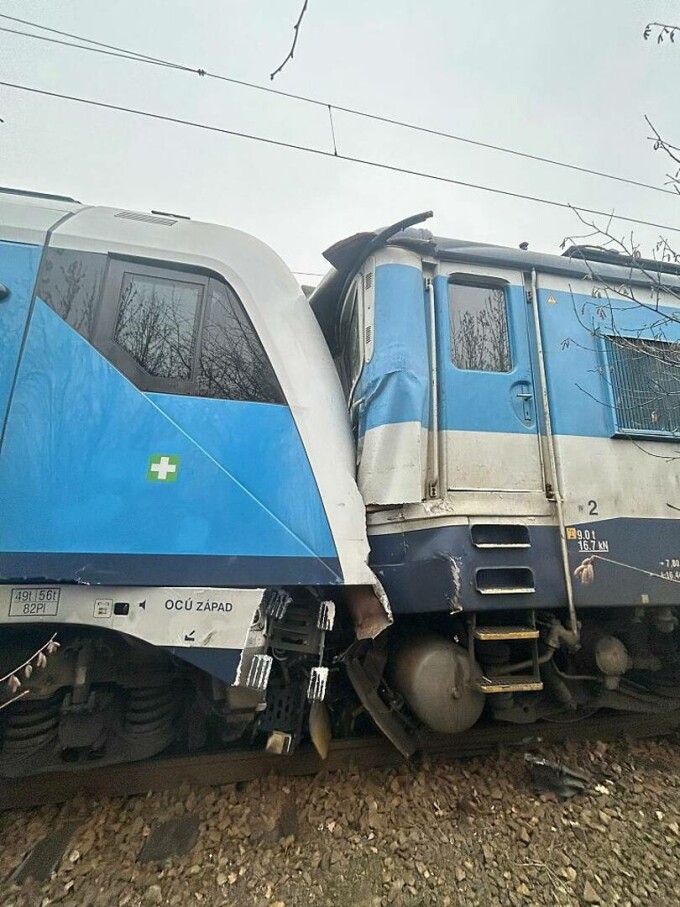 accident tren cehia