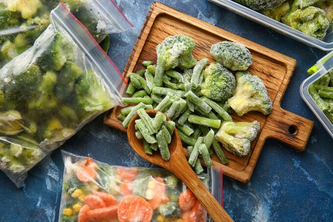 fructe s legume la congelator