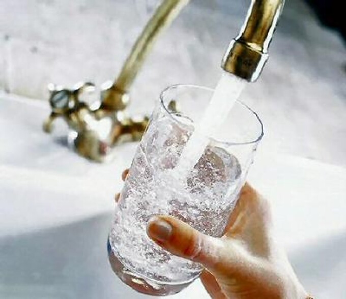Cum să bei apă pentru o slăbire rapidă - Wellnessist