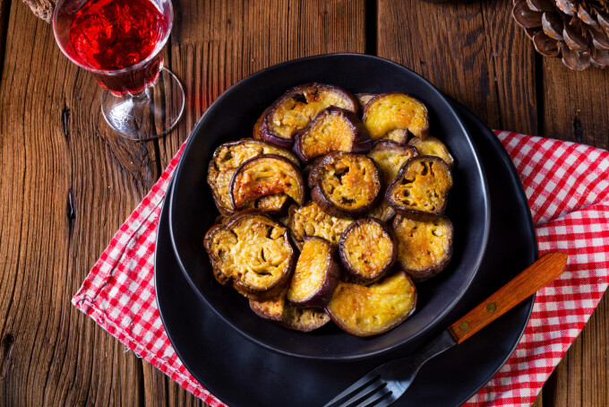 Melitzanes tiganites