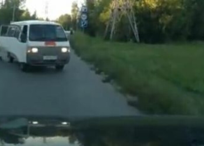 Moment incredibil surprins in Rusia: Baiatul acesta este mai tare decat orice cascador: VIDEO