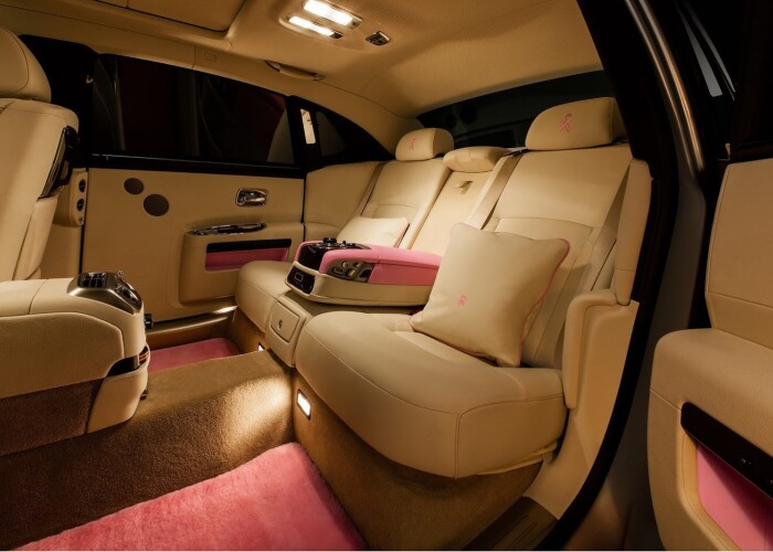 Englezii au innebunit! Vezi ce au facut dintr-un Rolls-Royce!