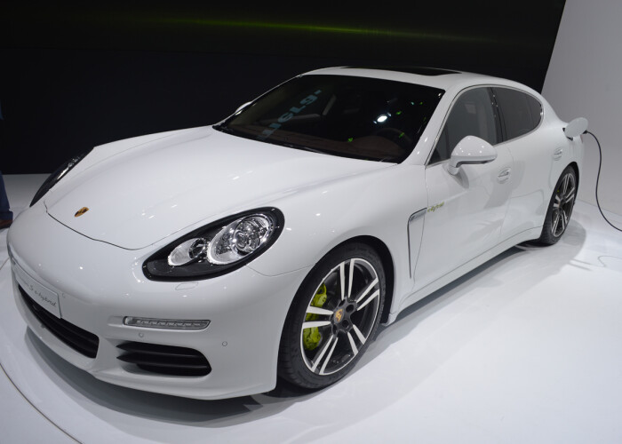 Porsche Panamera facelift. Modificarile cu care nemtii vor sa isi creasca vanzarile!