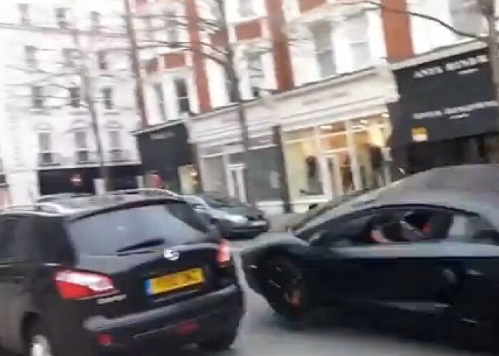 A facut praf un Lamborghini Aventador de 300.000 de lire! Vezi cum s-a intamplat accidentul: VIDEO