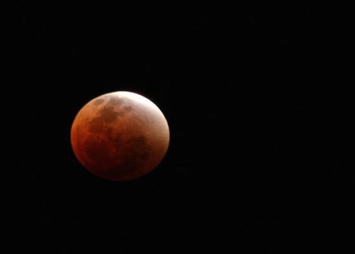 Luna sangerie O eclipsa totala de Luna va avea loc pe 15 aprilie!