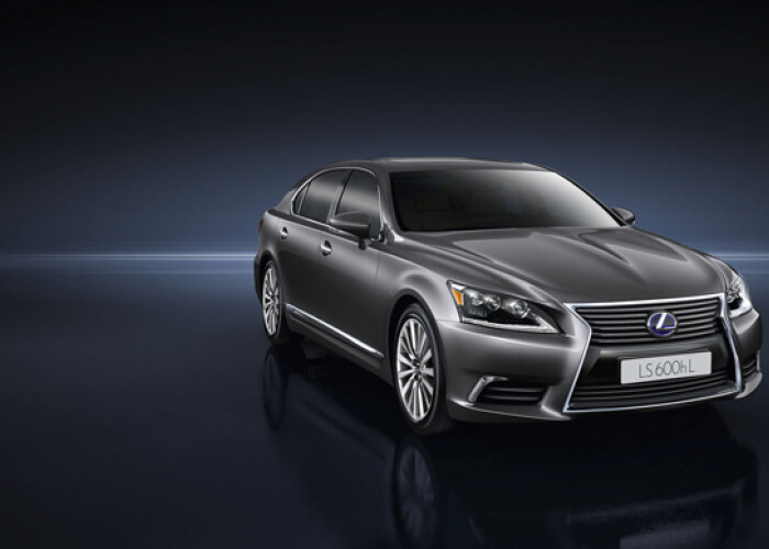Oficial, NOUL LS: Cel mai BARBATESC Lexus