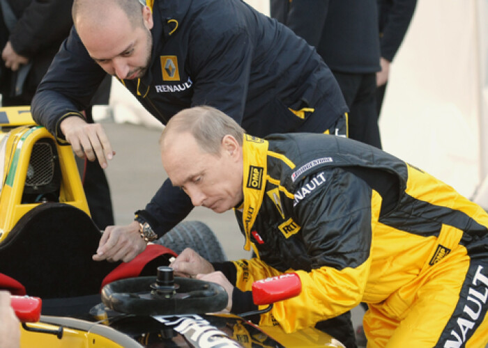 Cate palate, elicoptere si avioane foloseste PUTIN: