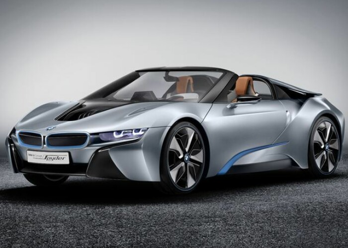 BMW isi va prezenta la Frankfurt noua bomba pe 4 roti! Cum arata BMW i8, super hibridul care ia Porsche 911 la tinta! VIDEO