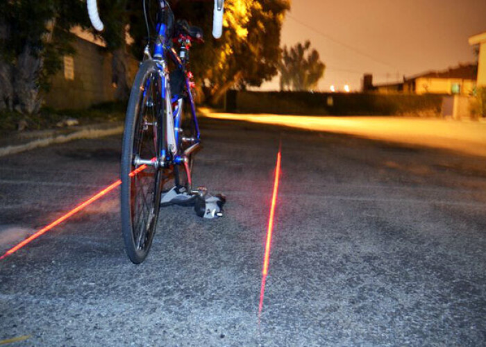 Gadgetul de 100 de lei care rezolva problema pistelor de biciclisti! VIDEO