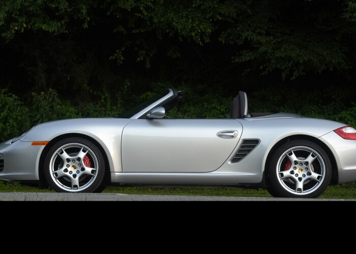 S-a razbunat pe un Porsche de 80.000 de euro: a rugat pe toata lumea sa traga cu arma in masina! VEZI DE CE: VIDEO