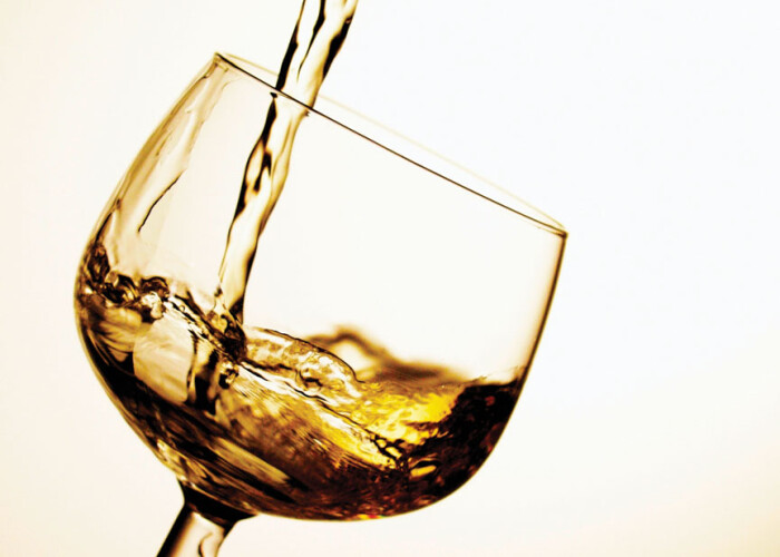 Legatura dintre persoanele inteligente si alcool: