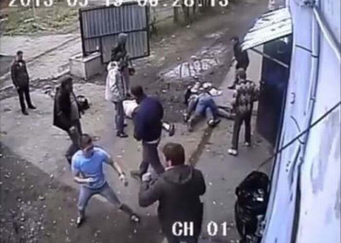 12 batausi si-au dat pumni pana au lesinat: Au fost mai multe KO-uri decat intr-o gala de MMA! VIDEO