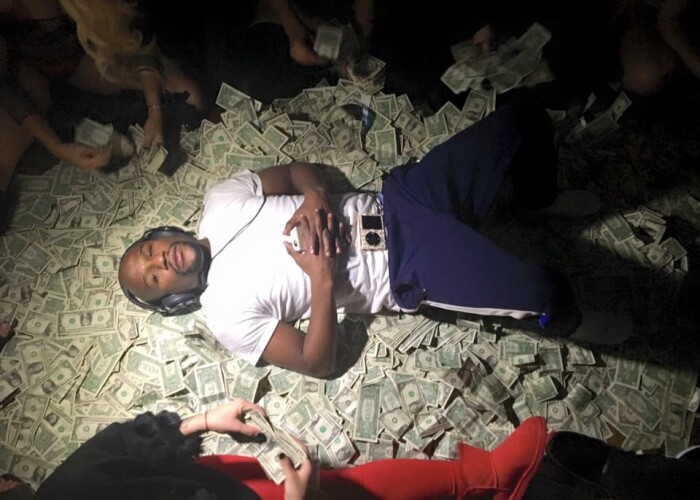 Ultima nebunie facuta de Mayweather! Ce a anuntat dupa ce a postat aceasta poza