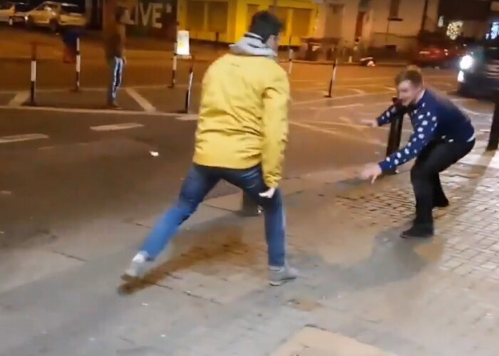 Faceau misto de Conor McGregor pe strada si s-au trezit cu starul din UFC in spatele lor! Cum s-a terminat totul
