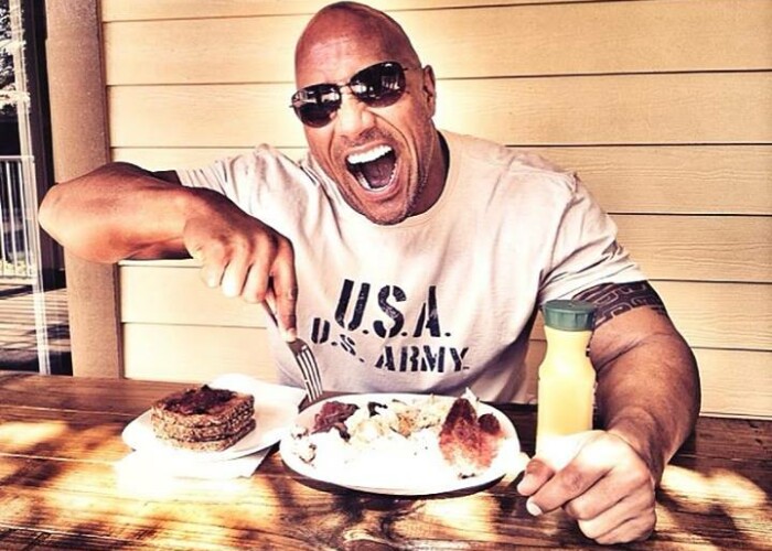 The Rock a dat iama in mancare de sarbatori: Asta e cheat meal-ul meu