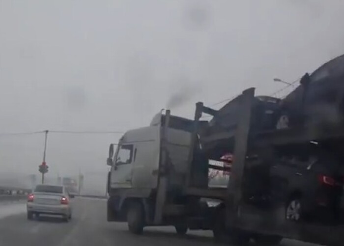 A incercat sa opreasca la un semafor pe autostrada, dar a pierdut controlul in ultima clipa: Ce urmeaza e dezastru: VIDEO