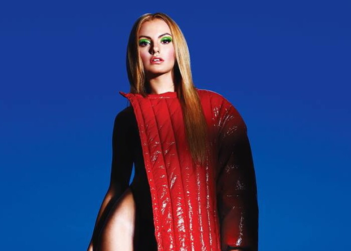 Alexandra Stan renunta la inhibitii si la sutien: cele mai HOT poze cu vedeta! FOTO