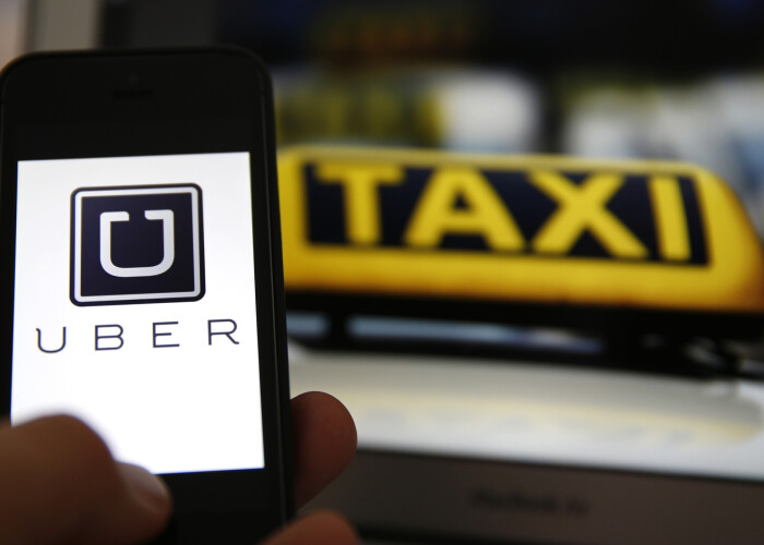 Aplicatia care a bagat spaima in taximetristi o sa fie disponibila si in Bucuresti! Ce este UBER:
