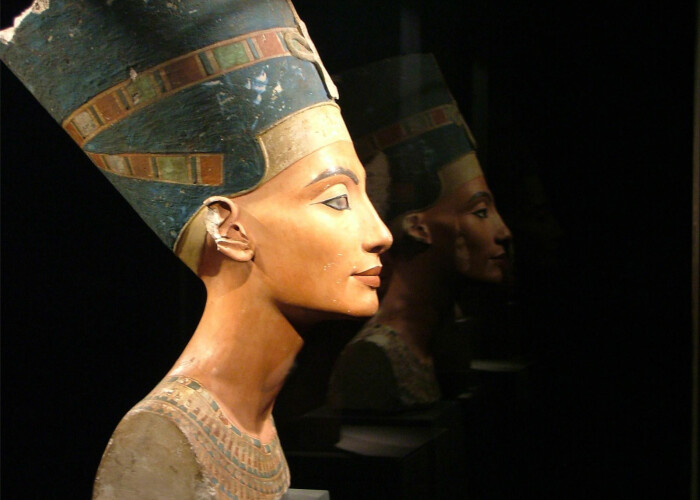 Cine a realizat bustul reginei Nefertiti acum peste 3.000 de ani: Identitatea sculptorului, confirmata