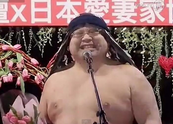 Tu cum iti arati iubirea pentru sotia ta? Vezi ce obicei emotionant au japonezii: VIDEO