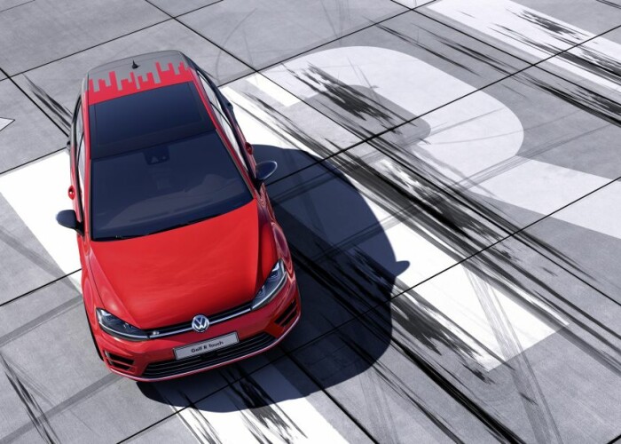 A aparut un nou Volkswagen Golf! Prima masina cu functii 3D: FOTO