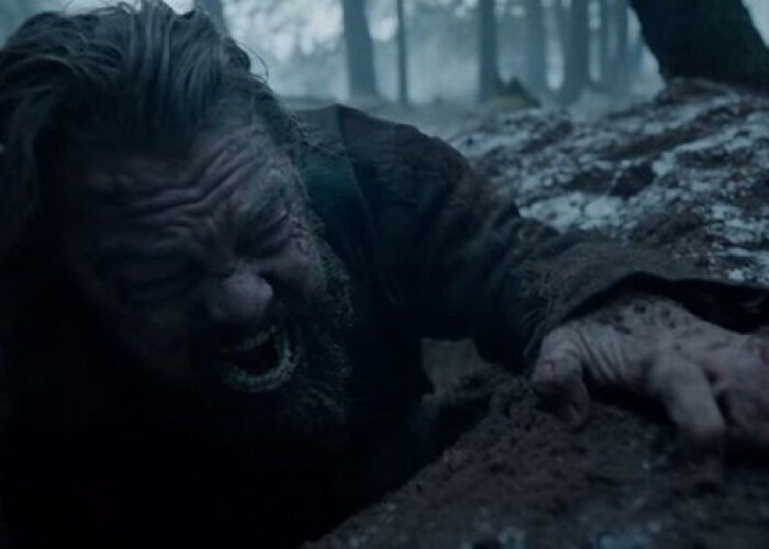Imaginea superba cu Leonardo DiCaprio din timpul filmarilor la The Revenant! Cum a fost pregatit 5 ore pentru lupta cu ursul