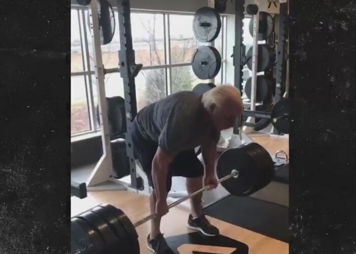 Cine este barbatul de 67 de ani care ridica 180 de kilograme la sala
