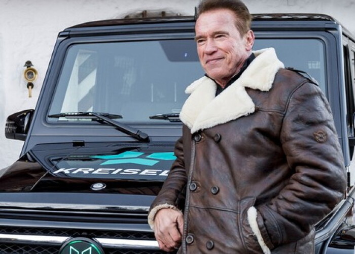 Asta-i masina la care visez de acum . SUV-ul de care Arnold s-a indragostit pe loc