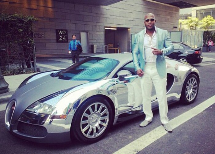 Rapperul Flo Rida si-a luat o masina de 2.000.000 de dolari! VIDEO