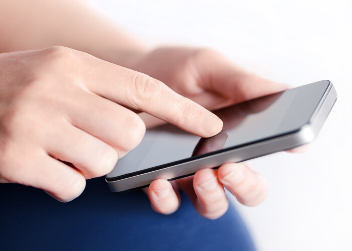 Folosirea excesiva duce la amputare afectiva! Cat de periculoase sunt telefoanele mobile si calculatoarele